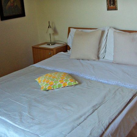 Guest House Roza Vrboska Rom bilde