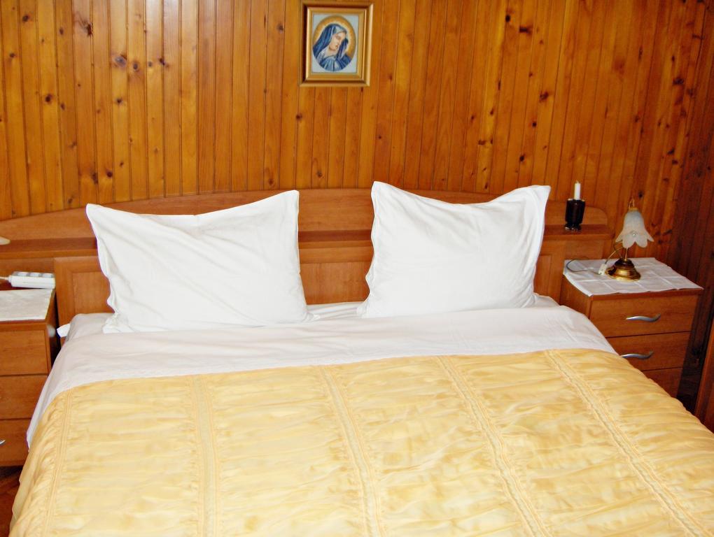 Guest House Roza Vrboska Rom bilde