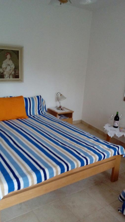 Guest House Roza Vrboska Eksteriør bilde